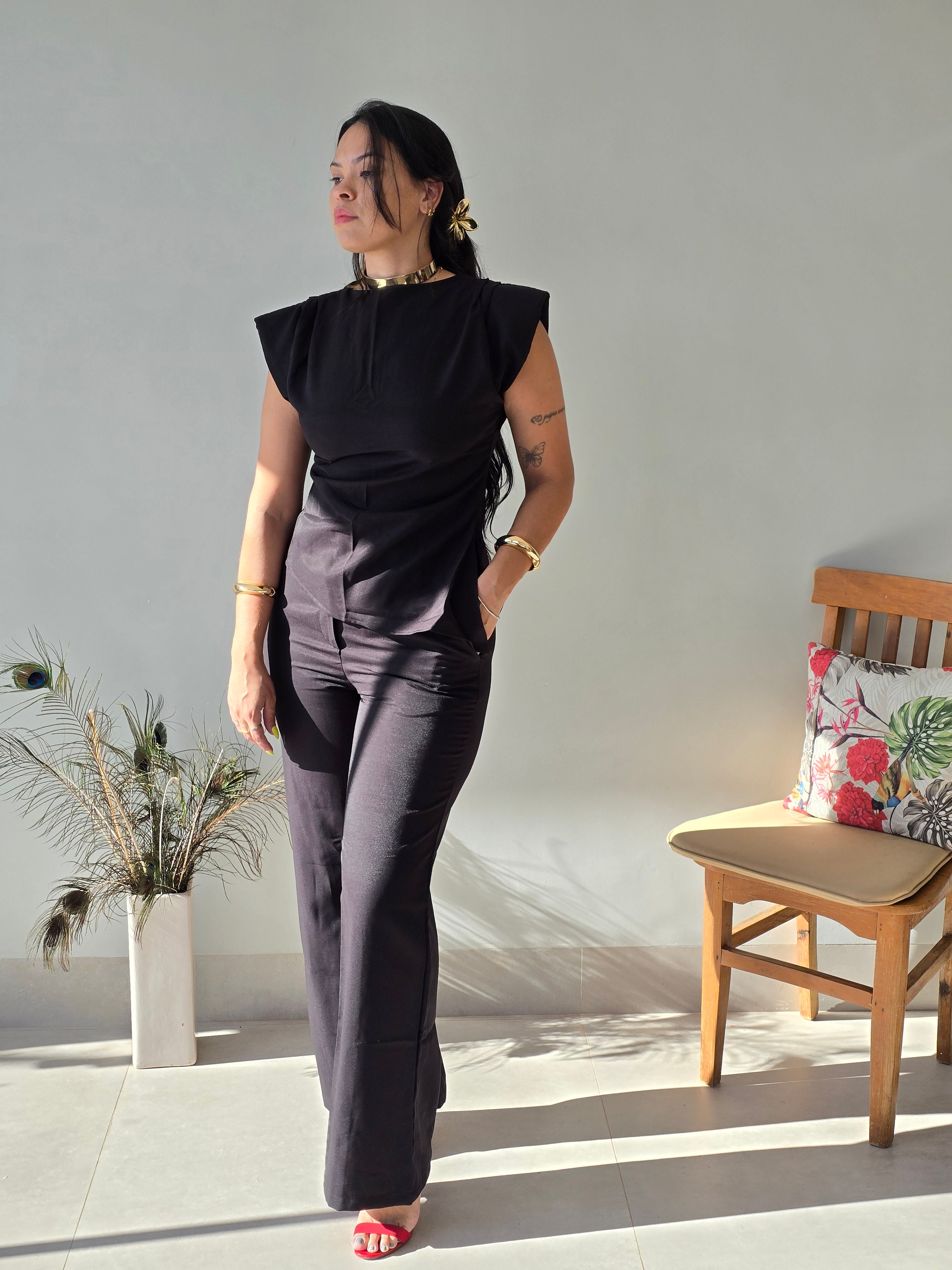 Conjunto Executivo Assimétrico