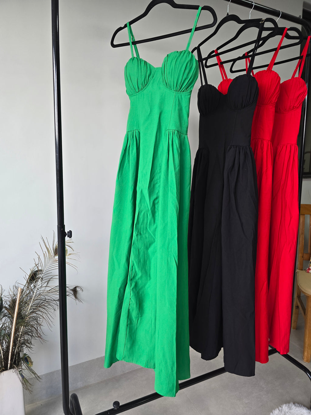 Vestido Longo Estruturado Elegance – Caimento Perfeito e Presença Imbatível