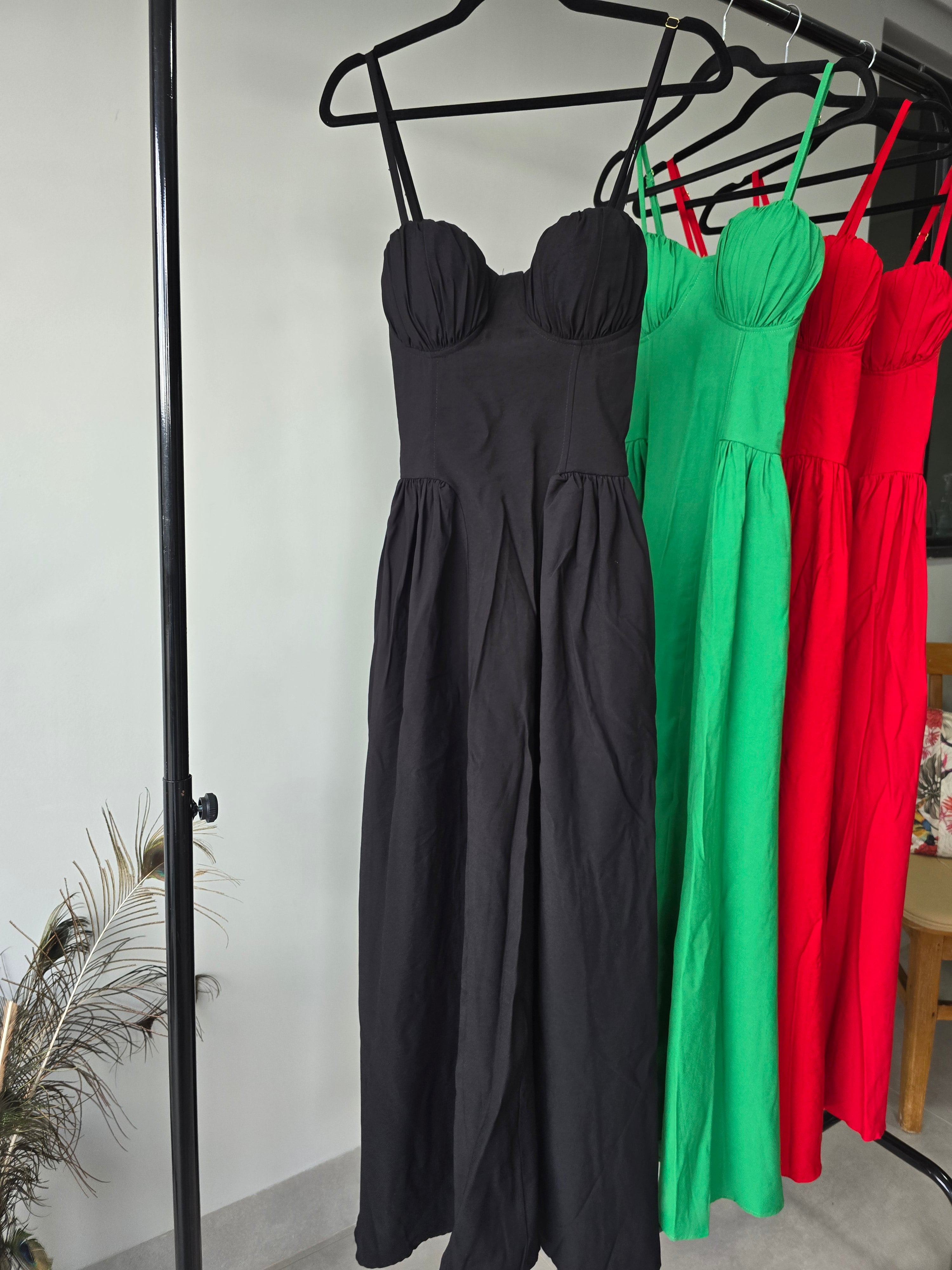 Vestido Longo Estruturado Elegance – Caimento Perfeito e Presença Imbatível