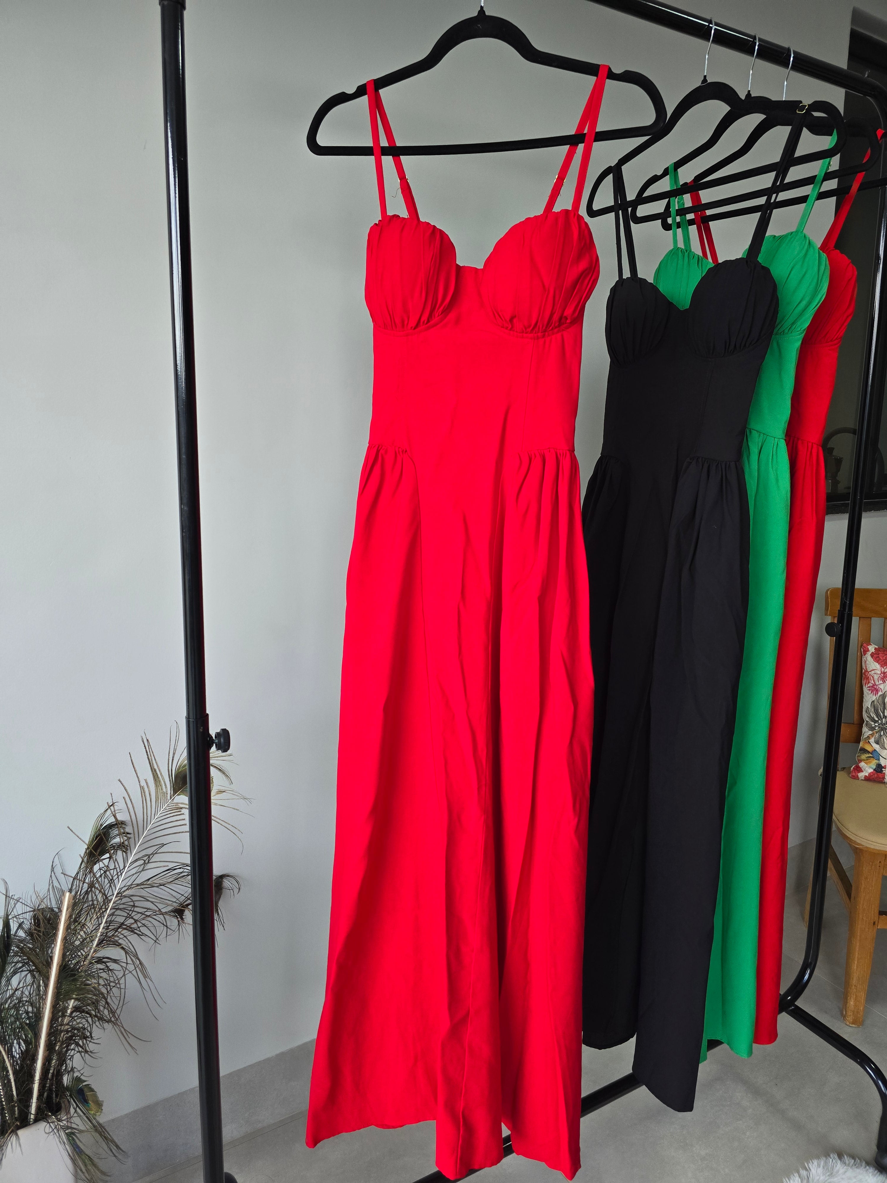 Vestido Longo Estruturado Elegance – Caimento Perfeito e Presença Imbatível